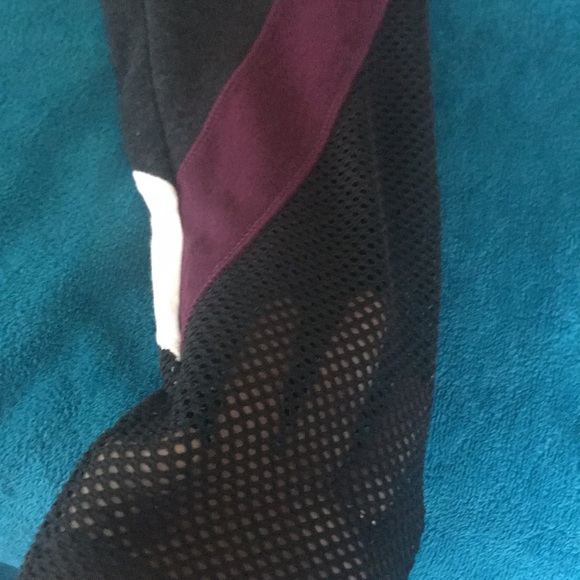 PINK Victoria’s Secret leggings - Picture 3 of 6